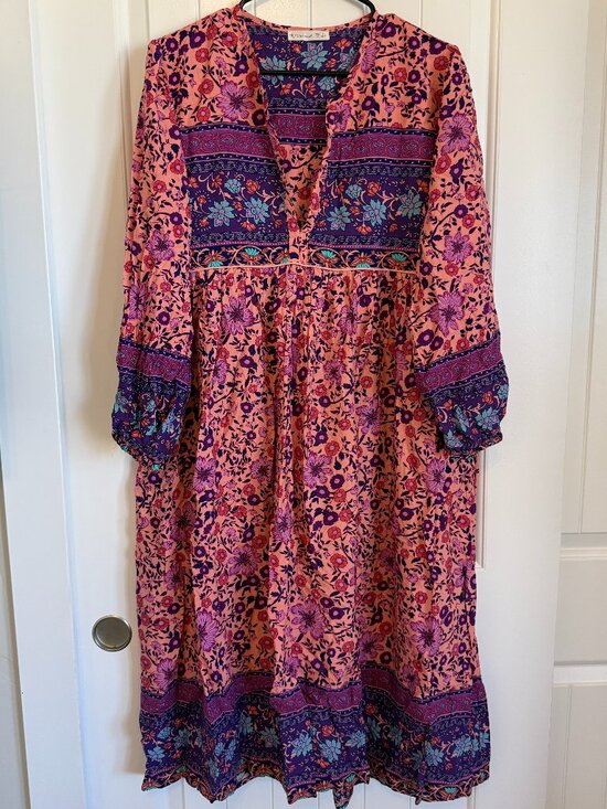 R Vivimos Dresses & Skirts - R Vivimos vibrant floral bohemian maxi dress. Size L